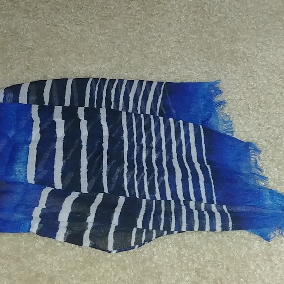 Scarf - Picture 2 of 2